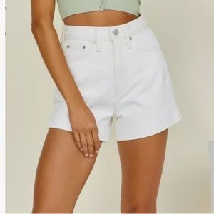 Levi High Loose Shorts